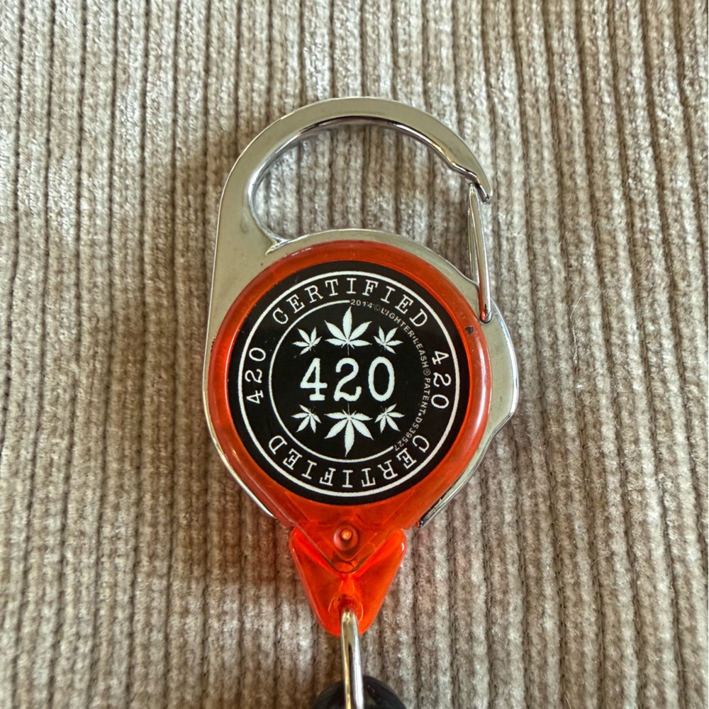 Black and Orange Keychain Carabiner Leash - Picture 4 of 10